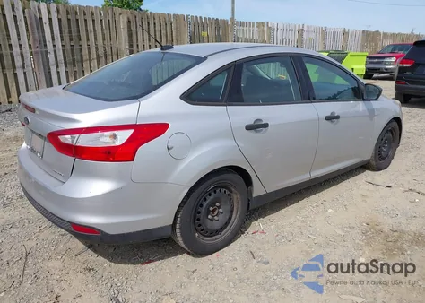 2014 Ford Focus S z USA, uszkodzony, nr VIN 1FADP3E20EL298571